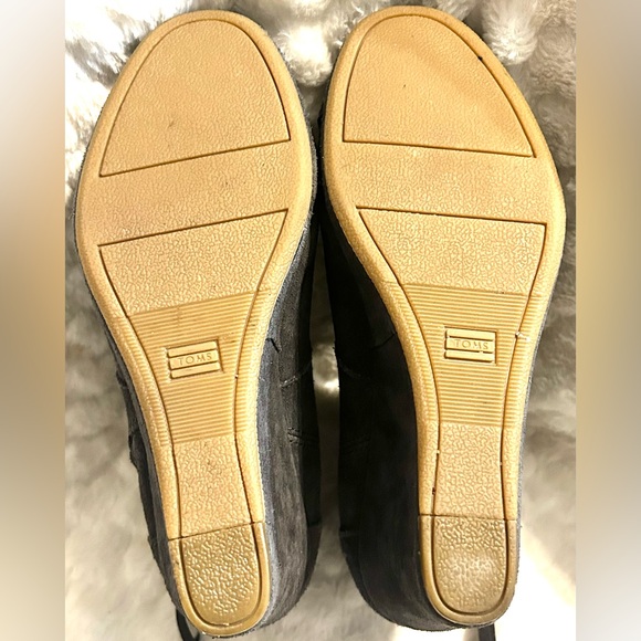 TOMS Gray Desert Wedge Suede zipper ankle boots women’s size 7. - Picture 12 of 12